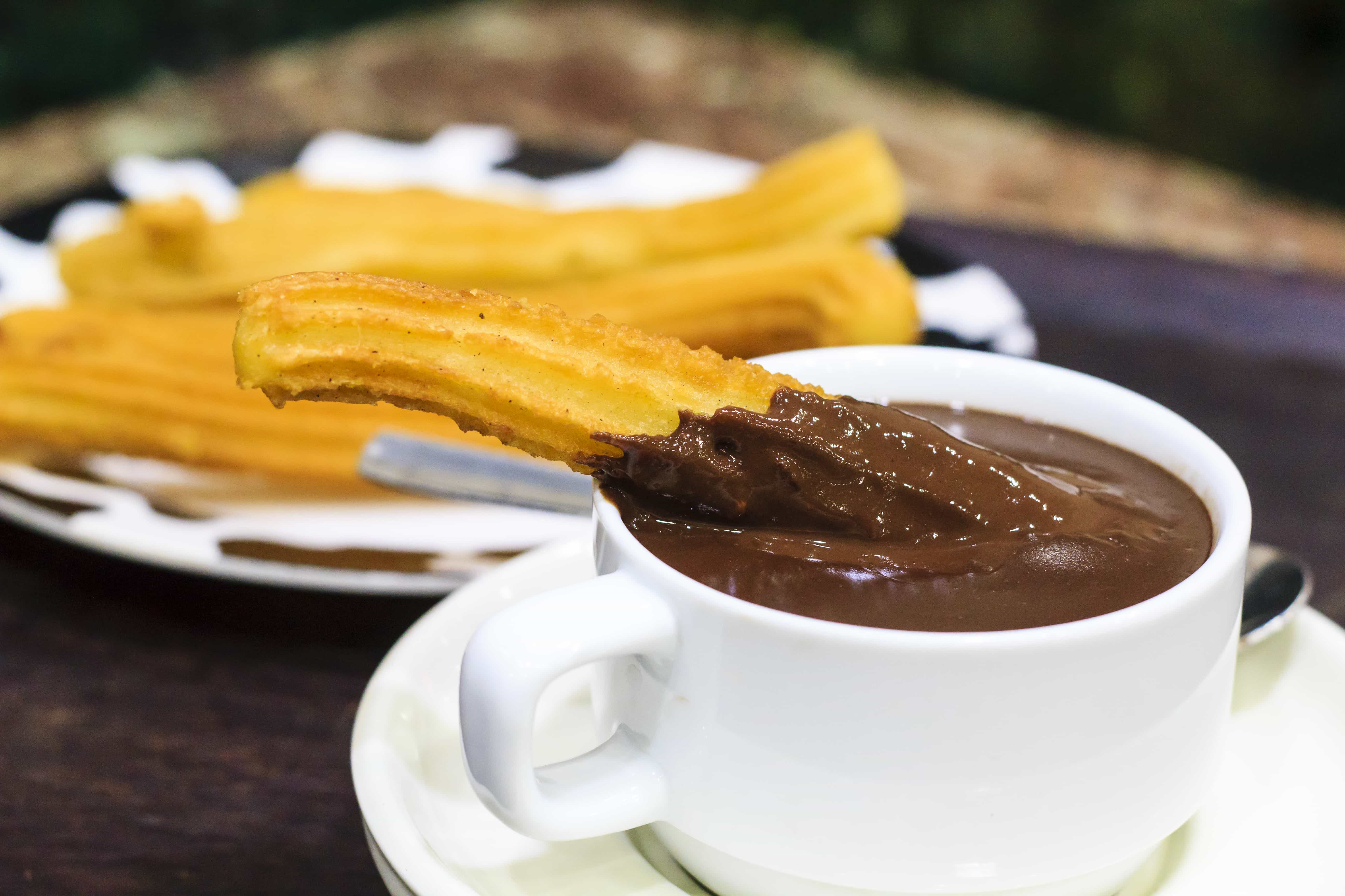 Chocolate_Churros_Madrid_Espa%C3%B1a_Rrrainbow_iStock-516038221-min.jpg?profile=RESIZE_710x