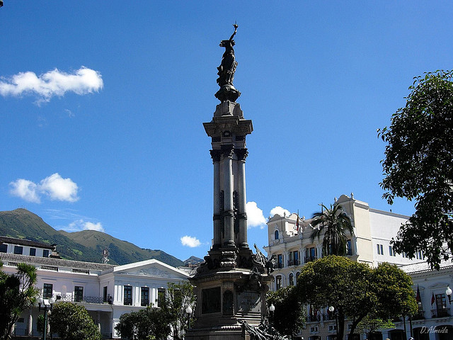 Plaza-Grande-Quito.jpg?width=640