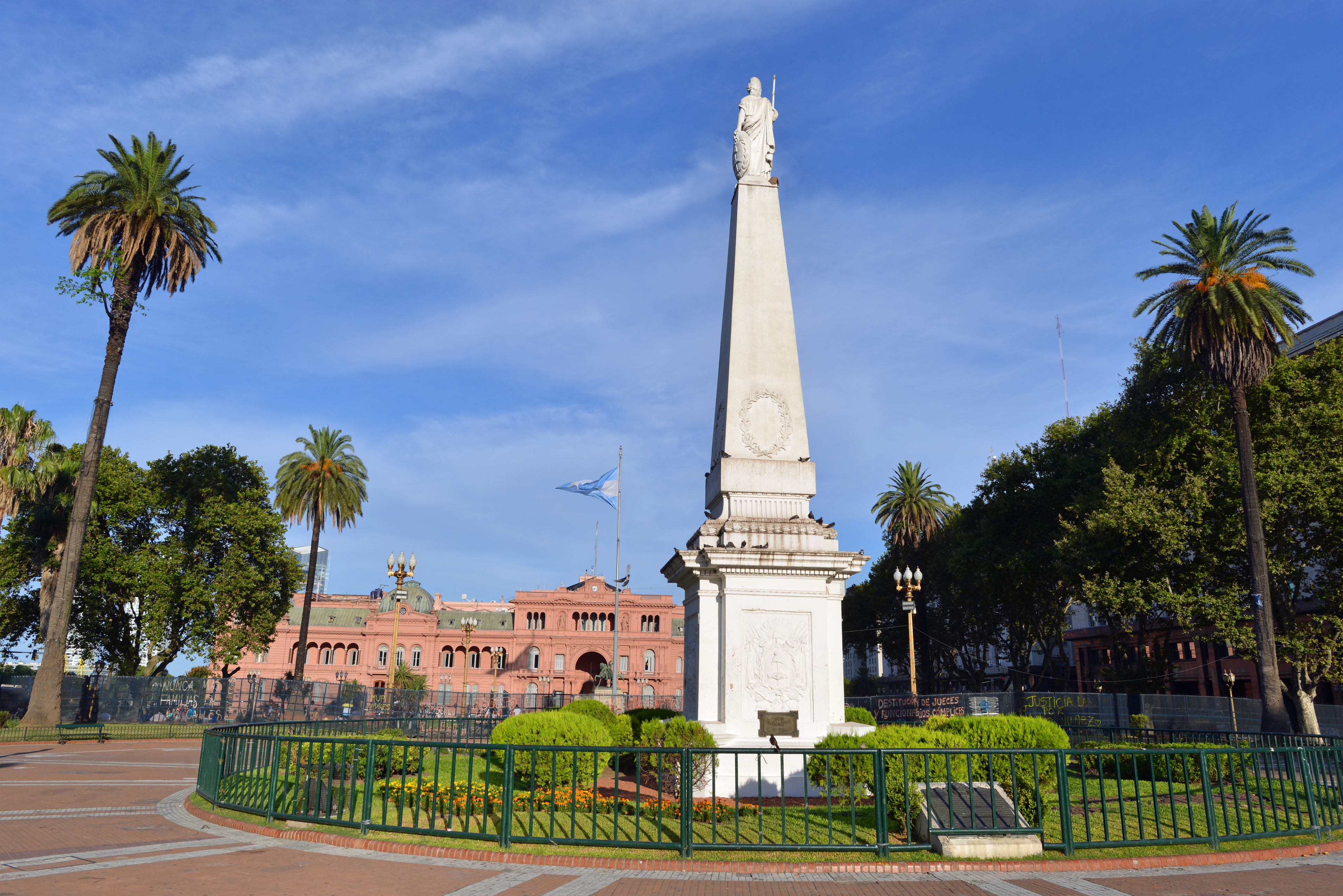 Plaza-de-Mayo-Buenos-Aires