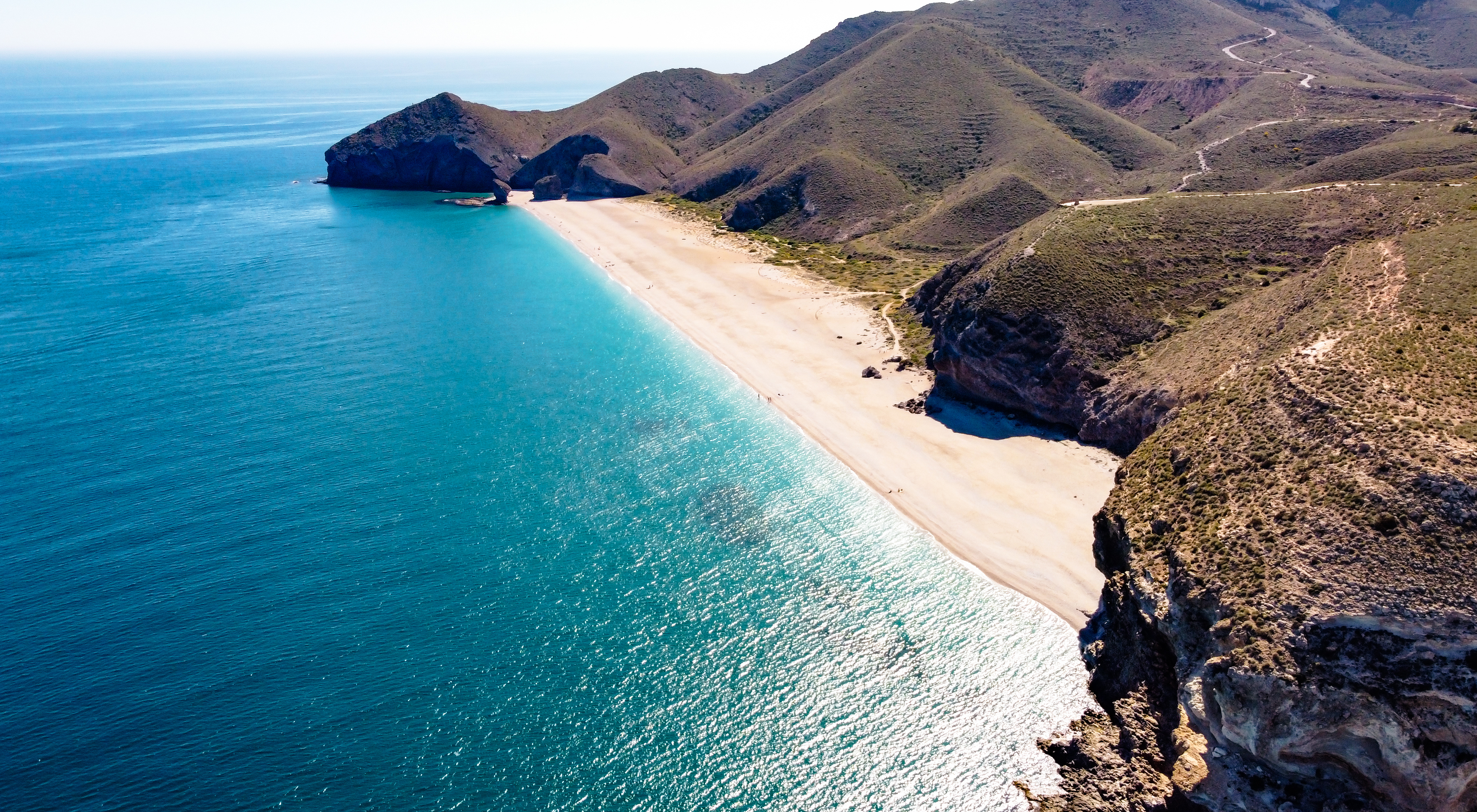 Playa-de-los-Muertos-Almeria-Andalucia-costa-paisaje-mar