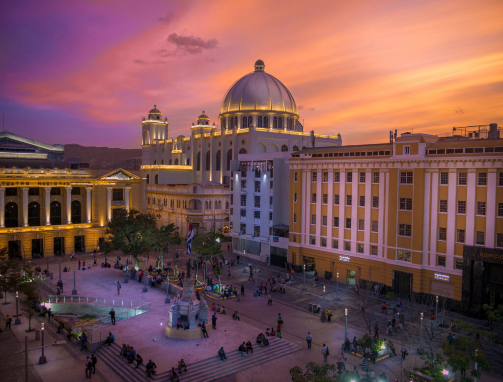 San-Salvador-ciudad-centro-historico