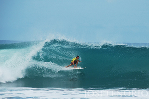 surfing costa rica