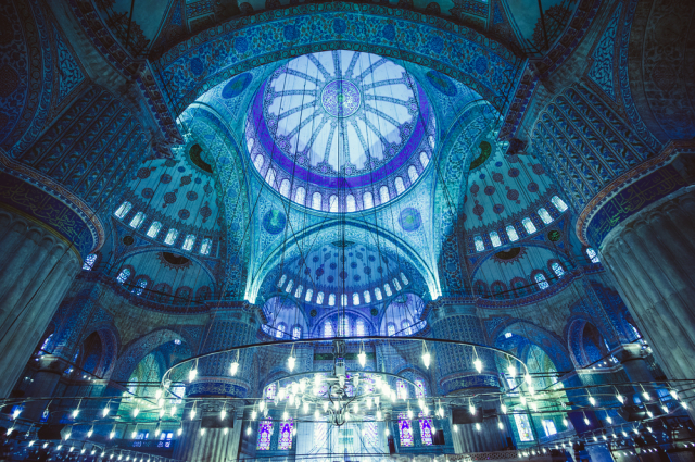 Turkey Istanbul Blue Mosque interior Yarygin shutterstock_185429441