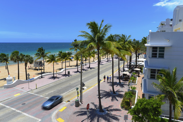 USA Florida Fort Lauderdale beach Atlantic Boulevard ddmirtshutterstock_207754261