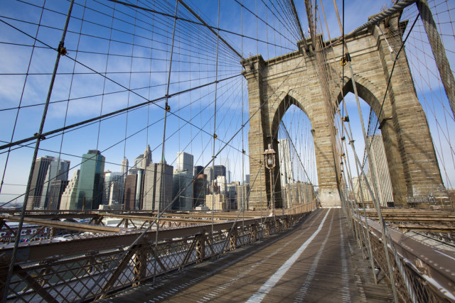 USA New York City Brooklyn Bridge MISHELLA shutterstock_173287787