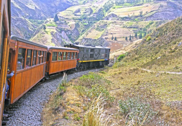 Devils-Nose-Train-Ecuador-Love2Fly-Latin-America