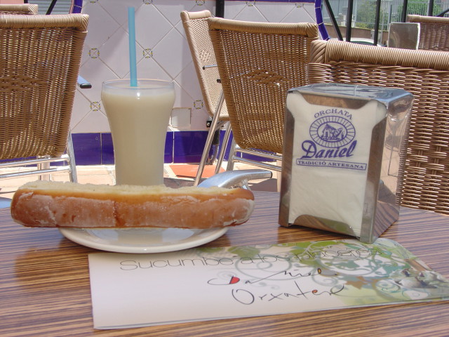 horchata-fartons on table at Daniel, Alboraia 3