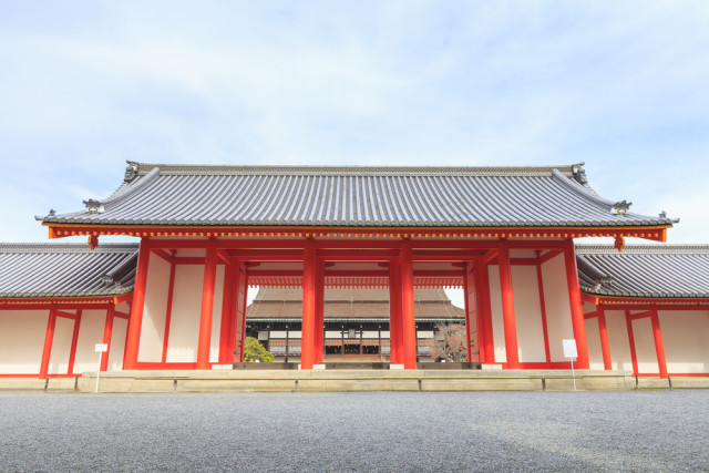 japan-kyoto-gosho-imperial-palace-narongsak-nagadhana-shutterstock_443989960