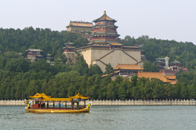 l2f-oct-16-pic-china-beijing-summer-palace-francesco-dazzi-shutterstock_87382400