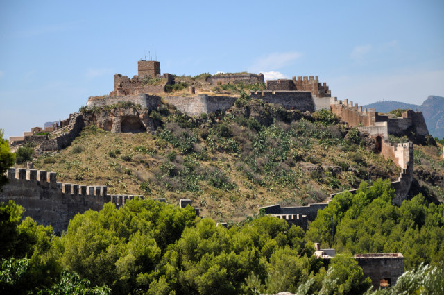 l2f-oct-16-pic-spain-valencia-sagunt-sangunto-castle-mizio1970-shutterstock_65430217