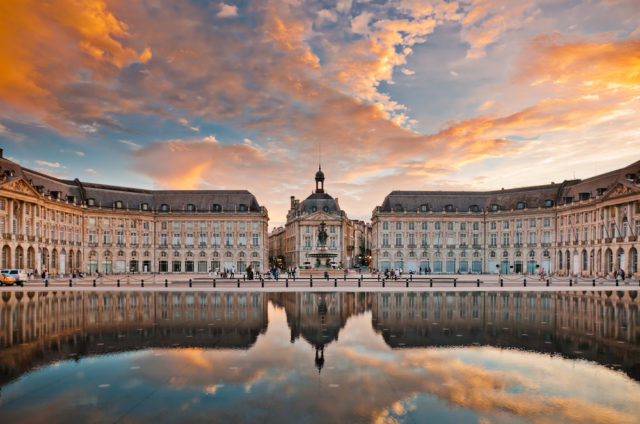 l2f-nov-16-pic-france-bordeaux-place-de-la-bourse-alexander-demyanenko-shutterstock_124255273