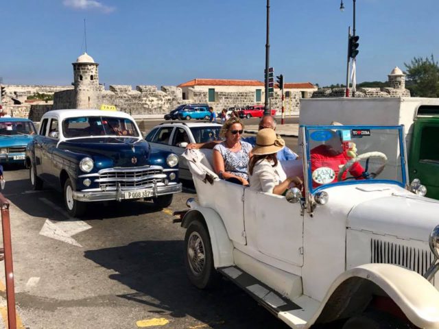 L2F Jan 17 pic Cuba Havana classic cars 1930s model with fortress