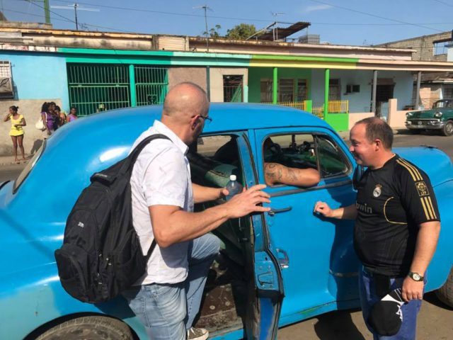 L2F Jan 17 pic Cuba Havana classic cars JAB blue taxi SDLV