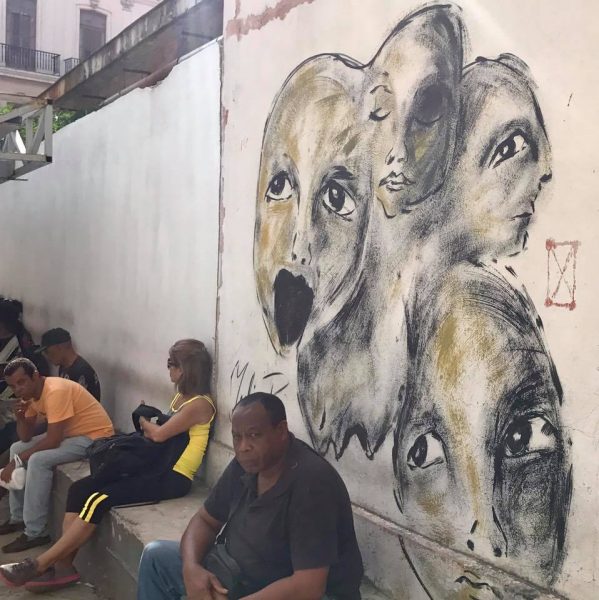 L2F Mar 17 pic Cuba Havana street art faces at bus stop