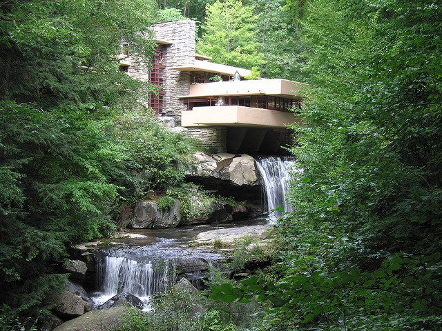 L2F May 17 pic USA Wright Fallingwater flickr Pablo Gonzales