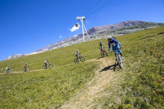 L2F May 17 pic Europe Alps mountain biking Alpes d'Huez group