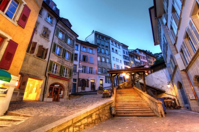 L2F Aug 17 pic Switzerland Lausanne Escaliers du Marché