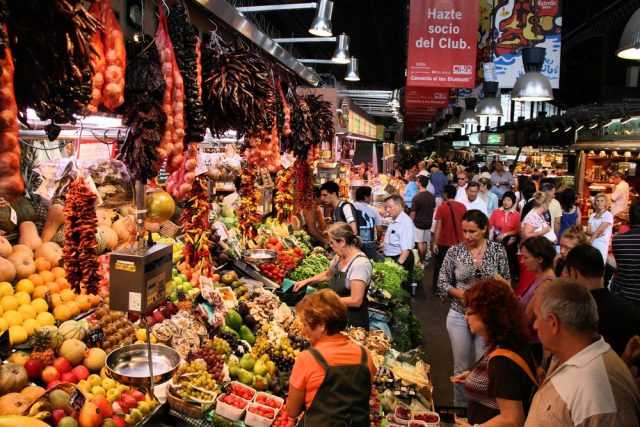 L2F Feb 18 pic Spain Catalonia Barcelona vegetarian Boqueria market shutterstock_67669663