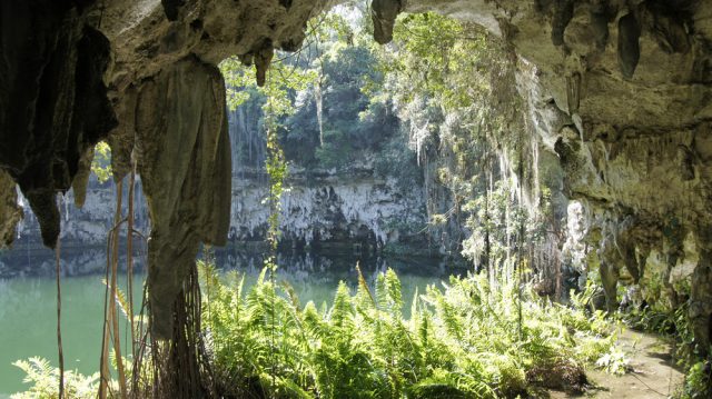 Cueva Republica Dominicana Lago subterraneo chriss73 Shutterstock