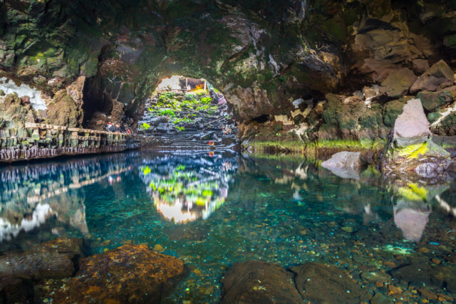 espana-lanzarote-jameos-agua-islas-canarias-cesar-manrique-fominayaphoto-shutterstock_376620367