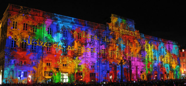 lyon-francia-fete-lumieres-place-bellecour